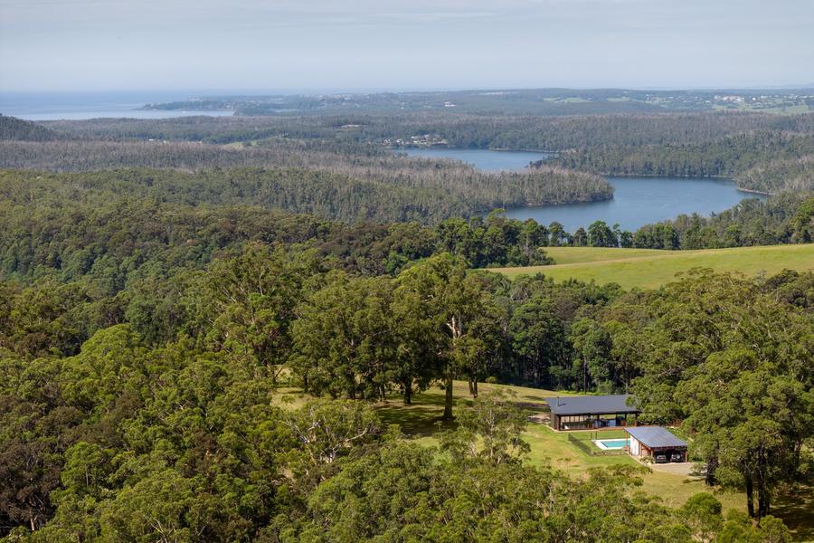 Forest, lake and coast around Bendalong